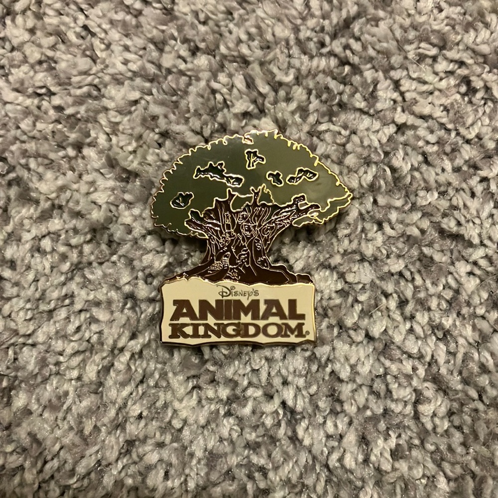 Disney's Animal Kingdom Tree of Life Pin - 2006 - Green and Brown